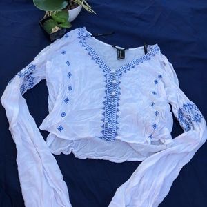 Cute long sleeve with blue detail